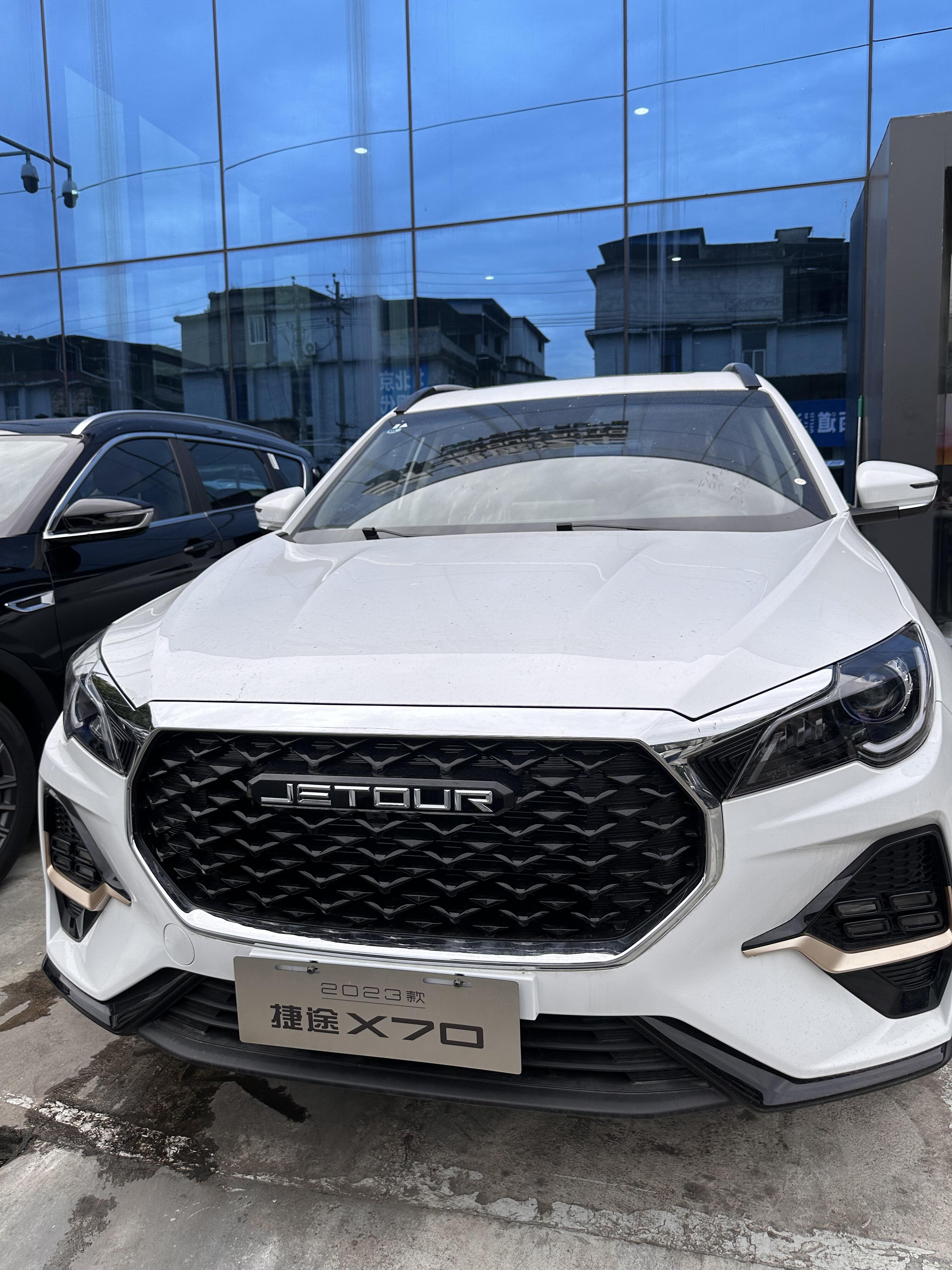 Enterprise cash on delivery Jetour X 70 Plus 2024 Gasoline SUV Car 5 6 7 Seat Automatic 1.5T 1.6T 2.0T Chery Jetour X70 Plus