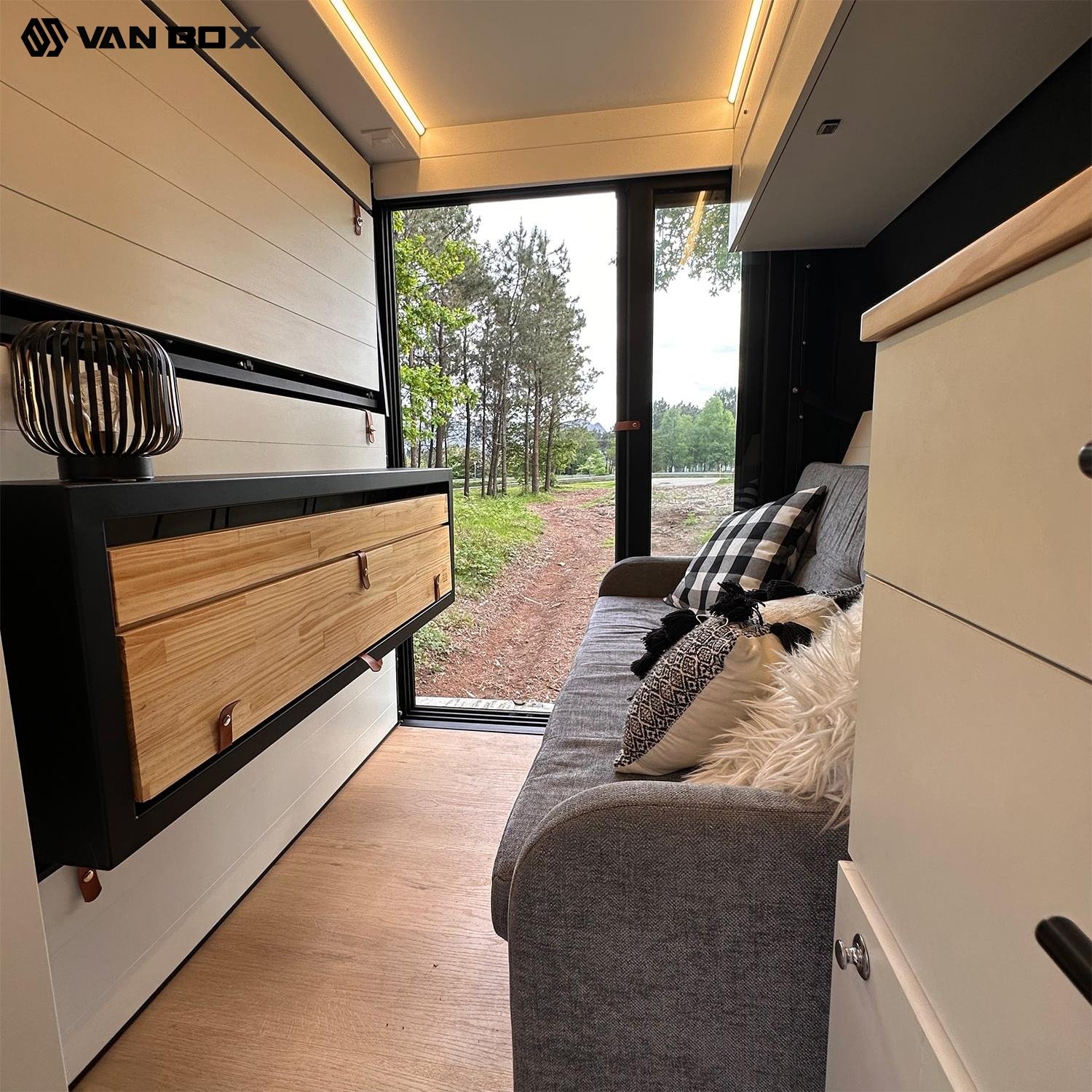 Lake Fishing Mobile Camper Van Motorhomes Luxury Rv Van Life Camper Truck Campervan Rv Camper Motorhome With Loft