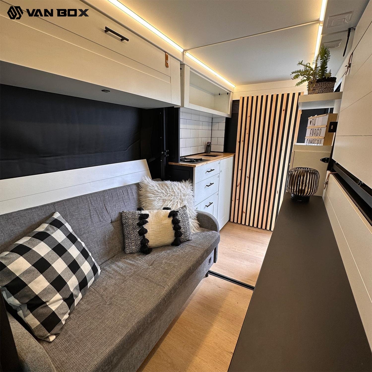 Lake Fishing Mobile Camper Van Motorhomes Luxury Rv Van Life Camper Truck Campervan Rv Camper Motorhome With Loft