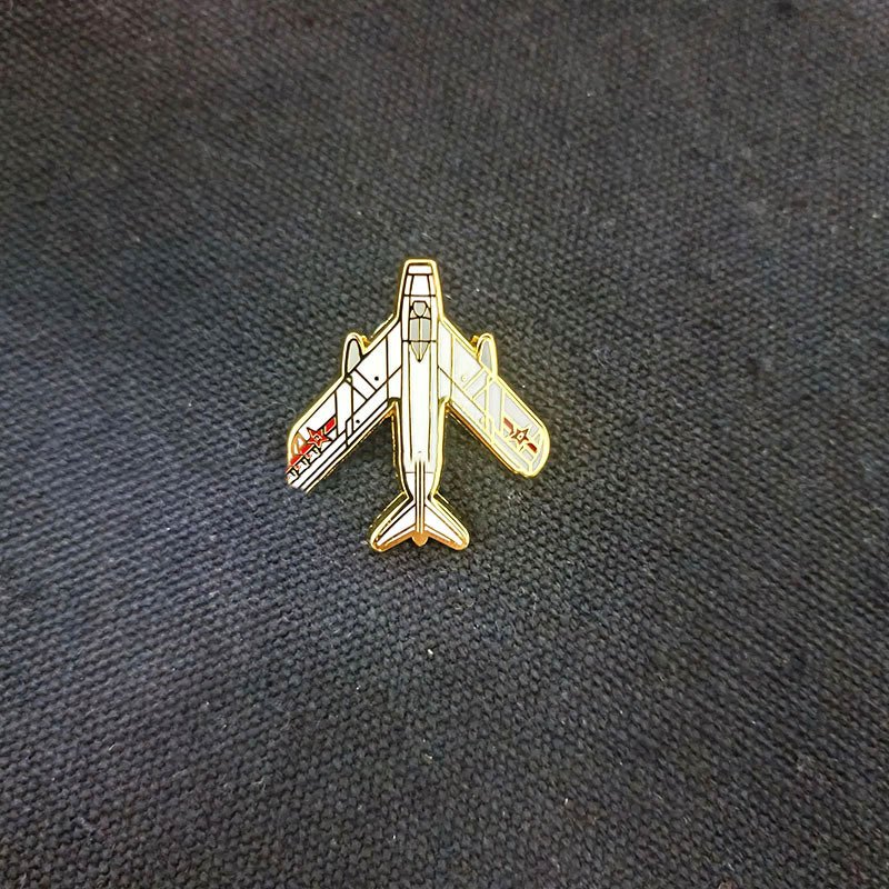 Custom Logo Plane Metal Airplane Helicopter Pin Badges Brooch Pin For Clothes