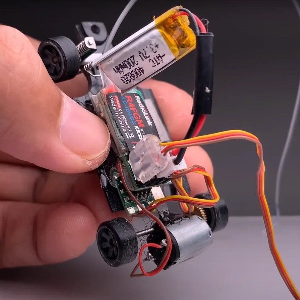 Radiolink R4FGM Mini 4-Channel Receiver Gyro RC Pocket Drift Cars Compatible RC4GS RC6GS T8S T8FB Drones Accessories