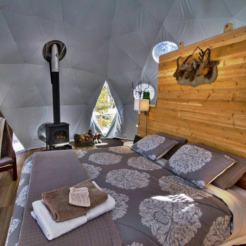 Winter Outdoor Luxury Igloo Geodesic Glamping Clear Dome House Tent With Fireplace Insulation