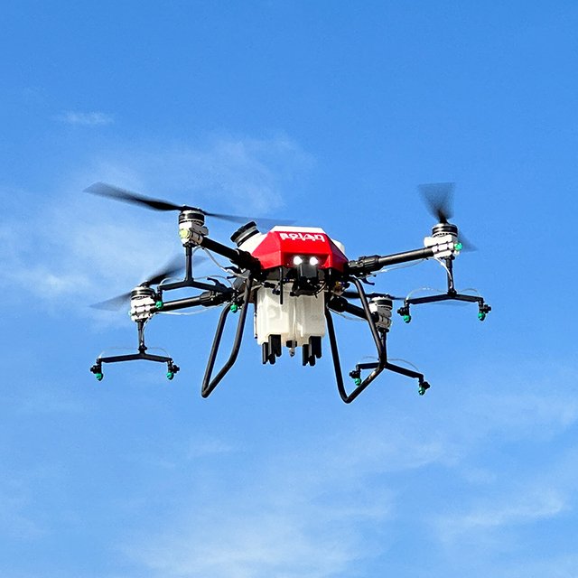 4 Axis Crop Pesticide Sprayer Drone Dustproof Uav Waterproof Agricultural Sprayer aircraft for Plane For Farming