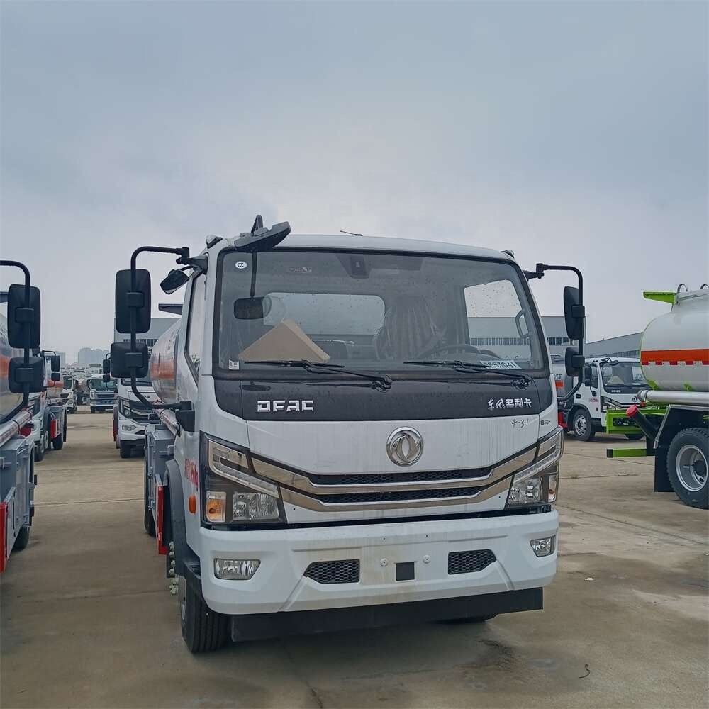Dongfeng Dolica 9.9 square Refueling Truck