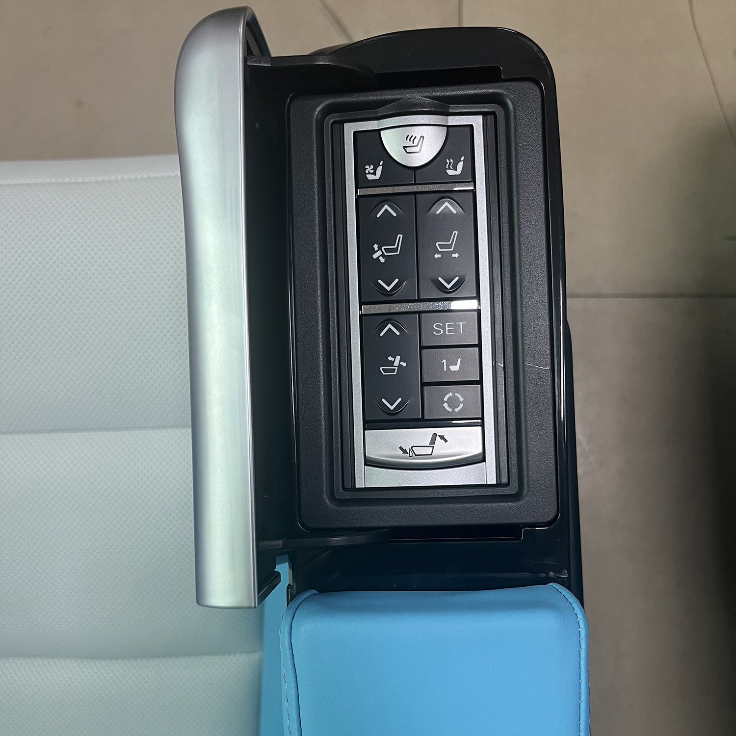 OTW-HW modified toyota hiace seats luxury vip auto aircraft rv car captain seats for sale for cars for toyota hiace