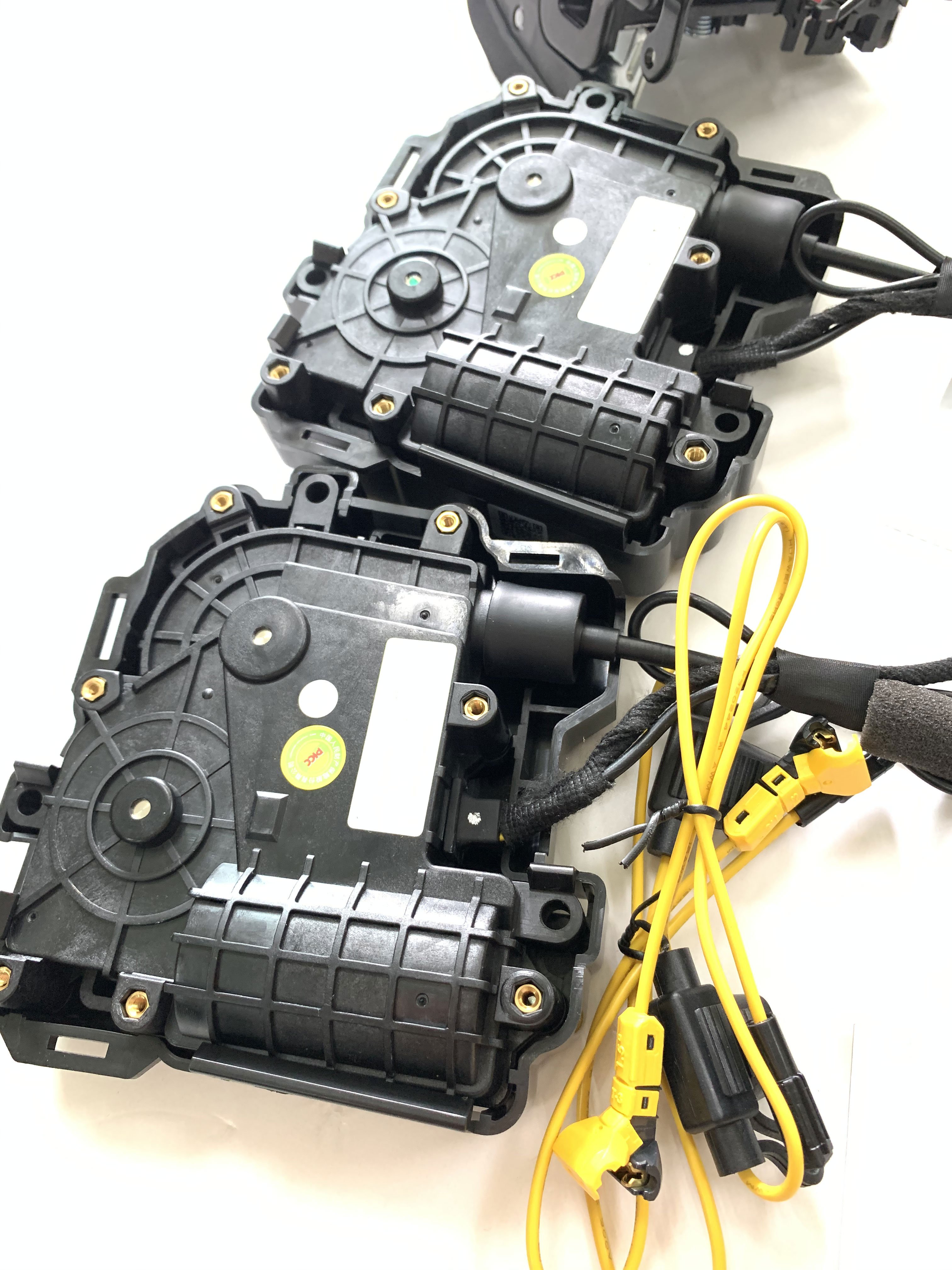 Plug and Play Auto Electronic Door Parts Electric Suction Door for Toyota Land Cruiser/Prado/LC 300