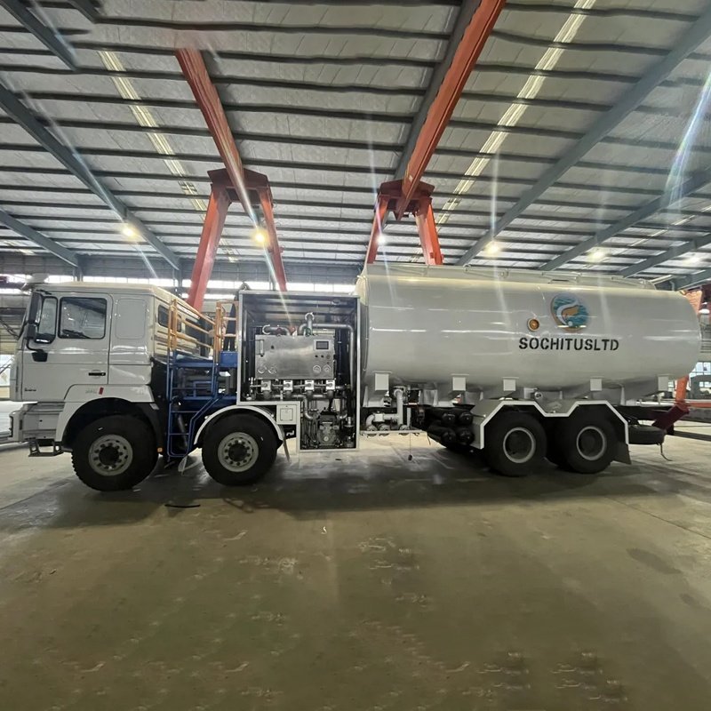 Factory Price 8*4 25000L Aircraft Refueling Oil Transport Truck Aluminium Alloy Fuel Oil Gasoline Delivery Vehicle