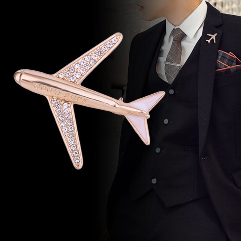 European and American fashion exquisite aircraft brooch men's aviation pilot series pin leisure suit accessories wholesale gift