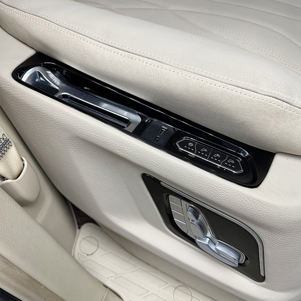 Customizable Fashionable Car Accessories Luxury Car Rear Seat Business Style Leather Aviation Seats for Toyota