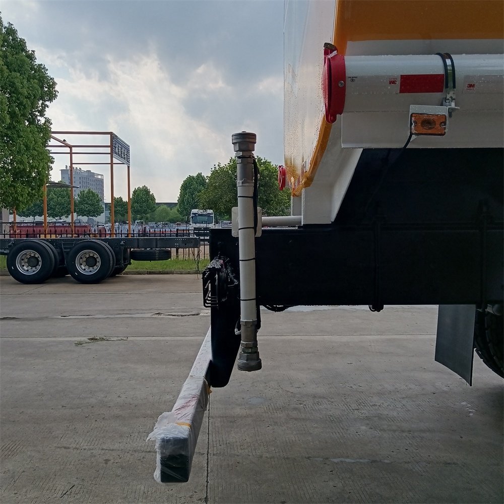 Mining Carbon Steel Sprinkler Truck. 40 to 50 Ton Large Mining Dust Suppression Sprinkler tank Truck