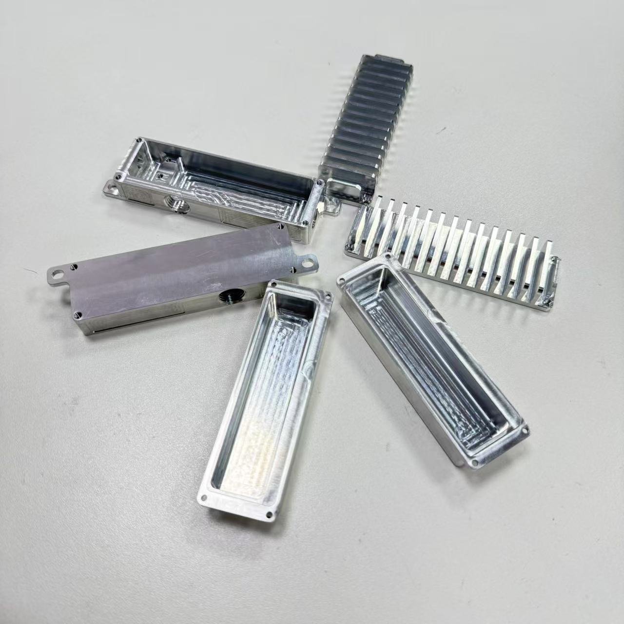 Precision Customized 5 Axis CNC Machining Auto Parts 3D Laser Engraving Stainless Steel Aluminium Plastic Tight Milling Turning