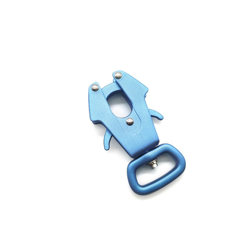 Novel Design Multiple Colors Custom Logo Aviation Aluminum Quick Release Metal Buckle Frog Clip for Pet Collars