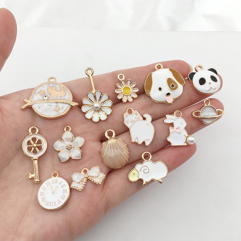 Wholesale DIY Alloy Crystal Keychain with Bear Moon Oil Drop Pendant Crystal Clear Princess Cut Diamond for Jewelry Accessories