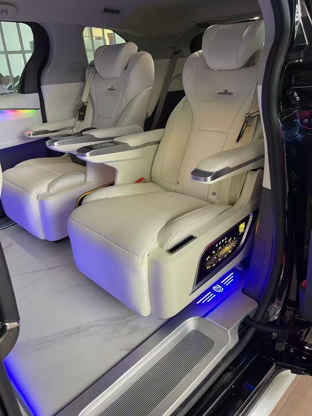Auto Accessories Interior Upgrade Custom Rv Captains Chairs Leather Seats Luxury Van Seat for Mercedes Sprinter Captain Seats
