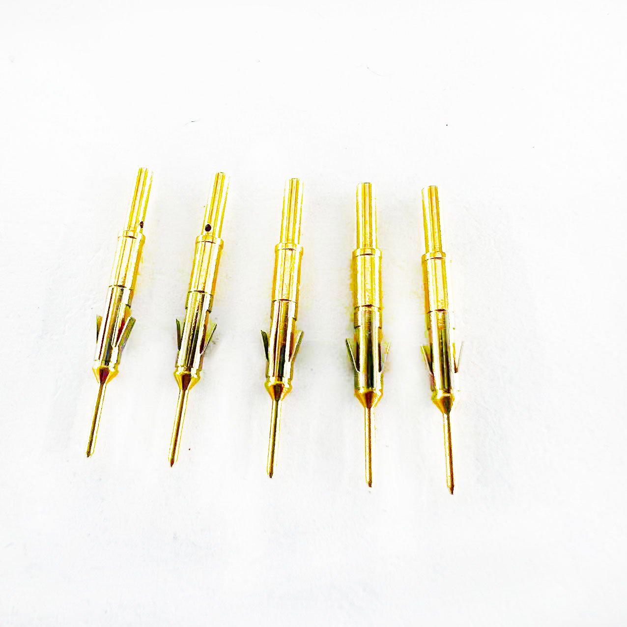Manufacturers customize waterproof gold-plated connector pins, external claws, welding wire terminals, medical pins.