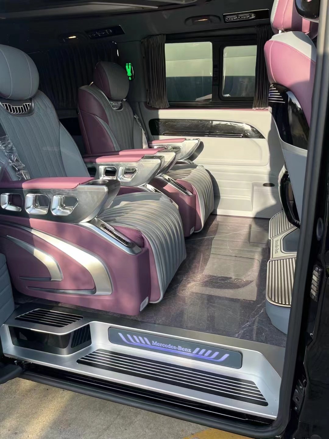 VIP Luxury Aero Leather Seats Van Aviation Models Interior Accessories Set for Toyota Hiace Vito W447 MVP Sprinter Alphard