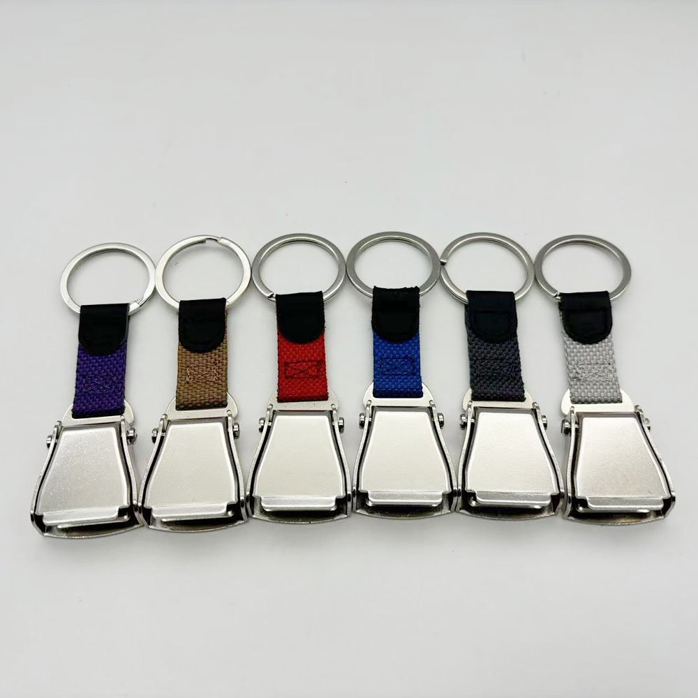 Detachable Mini Safety Seatbelt Plane Buckle Keychain Strap Key Chain for Flight Keyes Airplane Airline Small Aviation Gifts