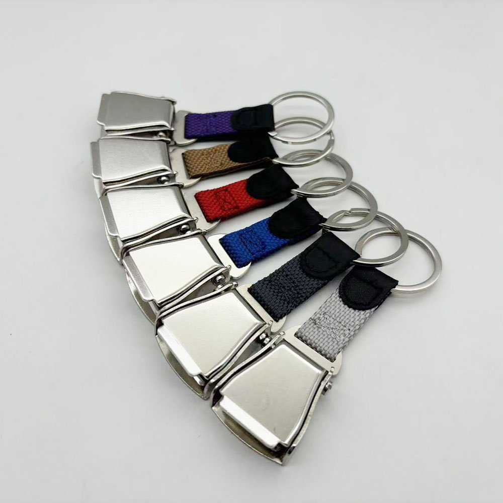 Detachable Mini Safety Seatbelt Plane Buckle Keychain Strap Key Chain for Flight Keyes Airplane Airline Small Aviation Gifts