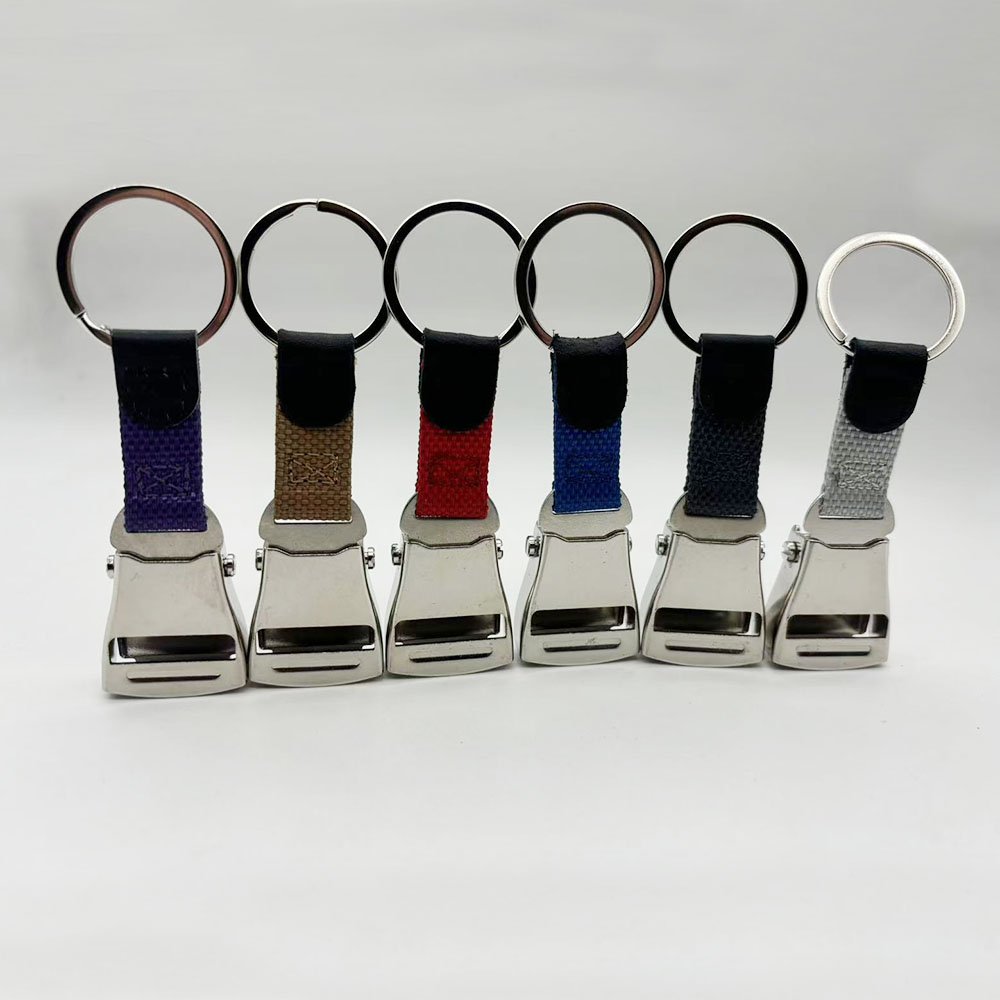Detachable Mini Safety Seatbelt Plane Buckle Keychain Strap Key Chain for Flight Keyes Airplane Airline Small Aviation Gifts