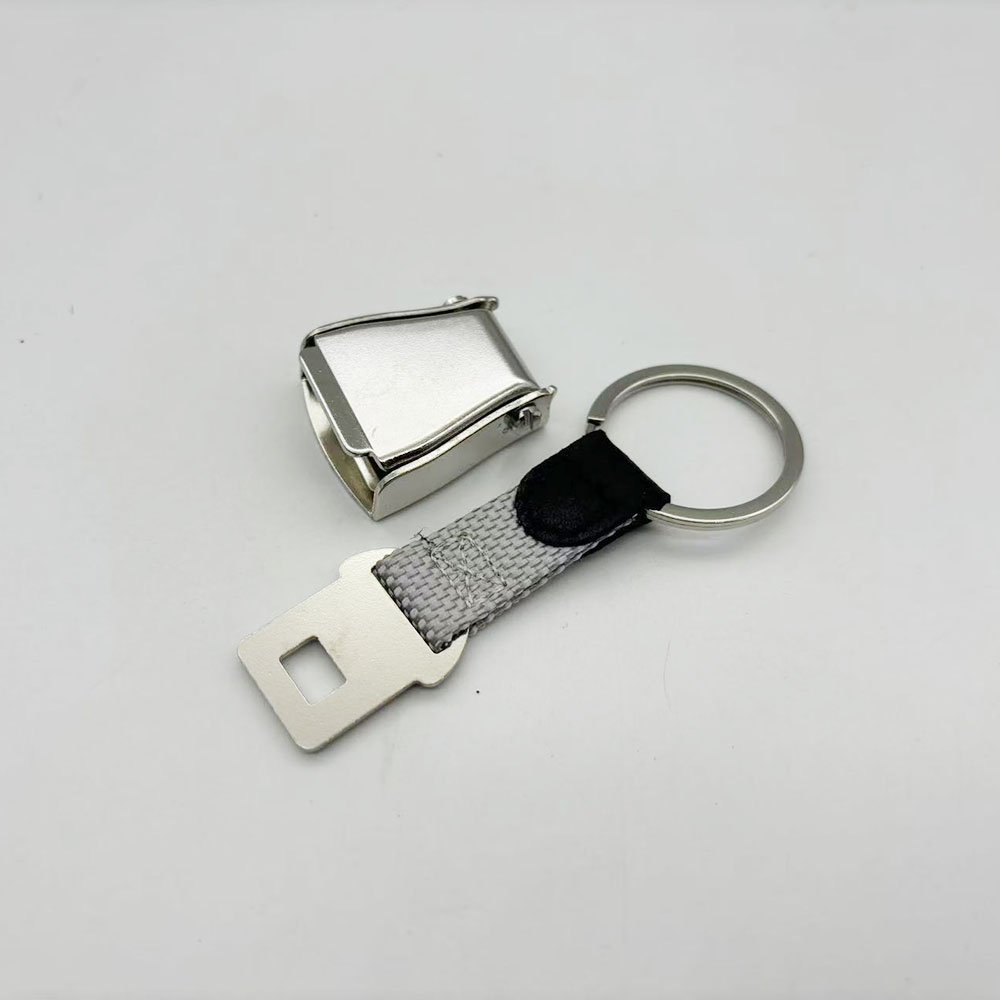 Detachable Mini Safety Seatbelt Plane Buckle Keychain Strap Key Chain for Flight Keyes Airplane Airline Small Aviation Gifts