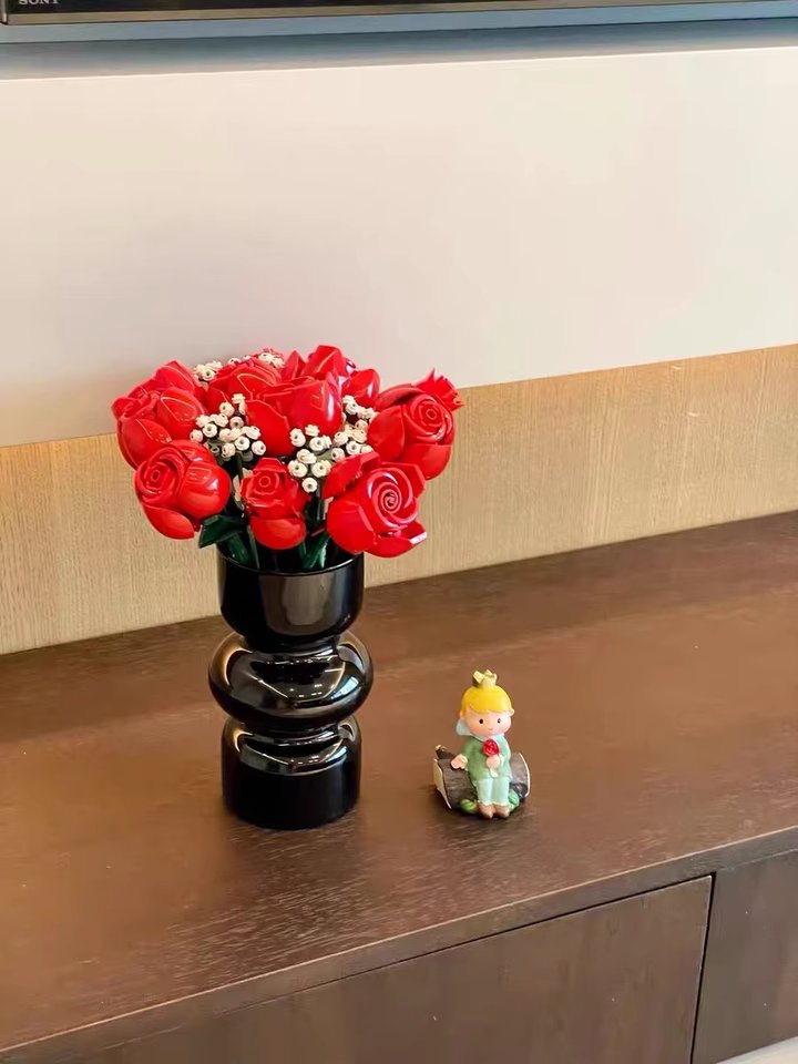 10328 Series Flower Bouquet Building Kit Rose Flower Blocks Bouquet Home Accessories Plastic DIY Toy Unisex ABS 14 Years & up