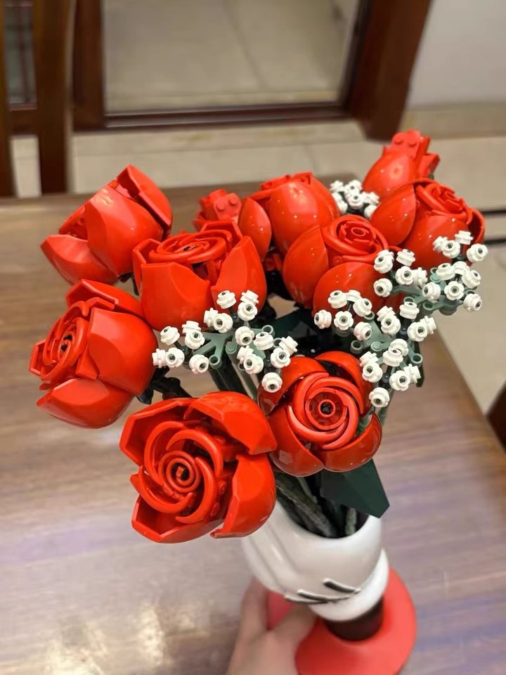 10328 Series Flower Bouquet Building Kit Rose Flower Blocks Bouquet Home Accessories Plastic DIY Toy Unisex ABS 14 Years & up