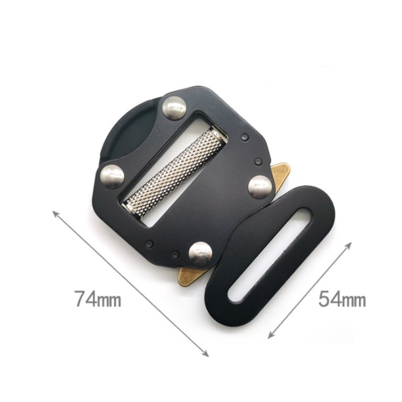 Practical Hot Sale Seat Belt Accessory Adjustment Quick Release Buckle Clips Safety Adjustable Buckle Steel Harness Buckle