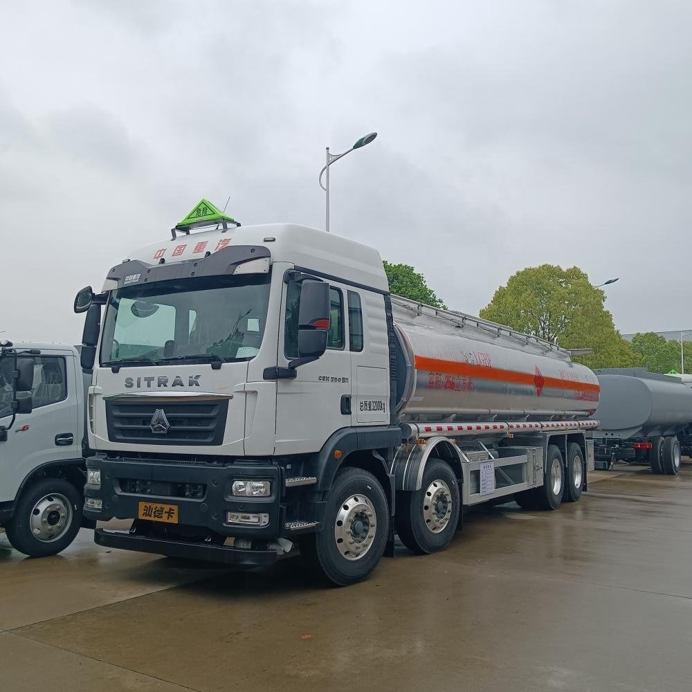 8 * 4 SITRAK Front Four Rear Eight 25.6 square Aluminum Alloy Q235 Carbon Steel 304 Stainless Steel Oil Tanker