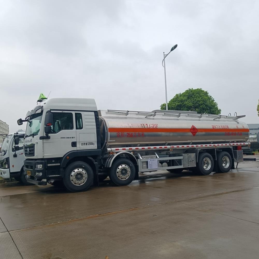 8 * 4 SITRAK Front Four Rear Eight 25.6 square Aluminum Alloy Q235 Carbon Steel 304 Stainless Steel Oil Tanker