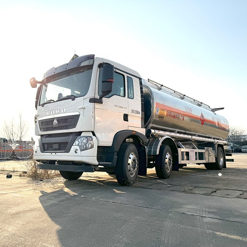 Howo 6x2 Fuel Tanker Truck 25000 Liters Oil Fuel Diesel Delivery Tank Truck for Sale