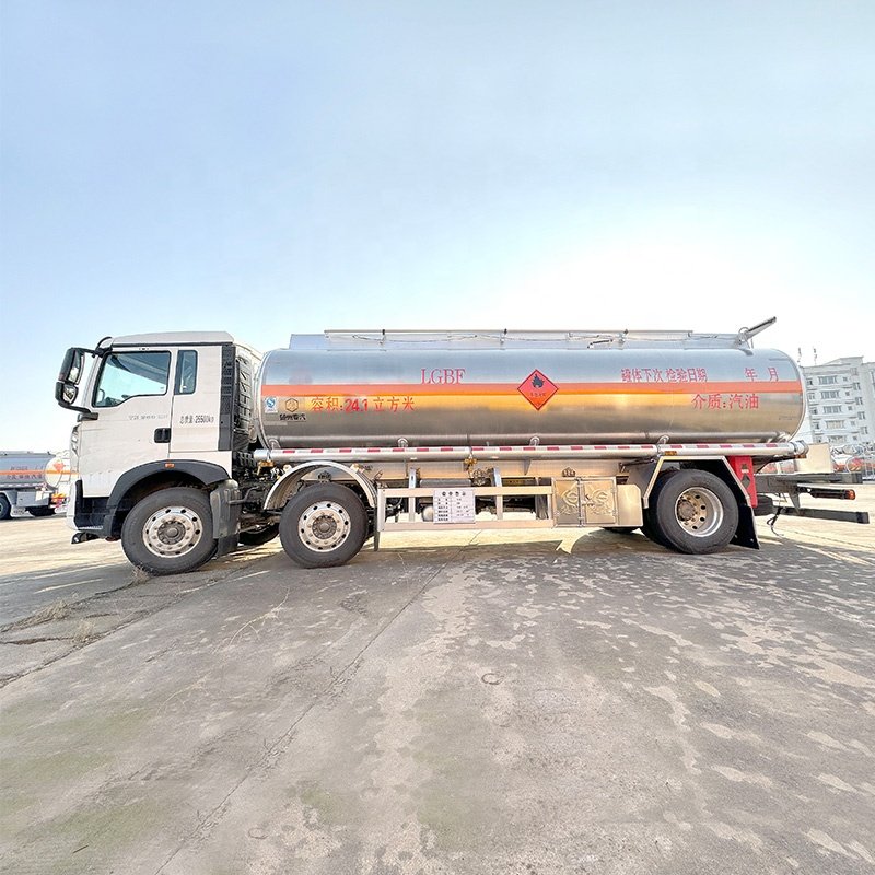 Howo 6x2 Fuel Tanker Truck 25000 Liters Oil Fuel Diesel Delivery Tank Truck for Sale