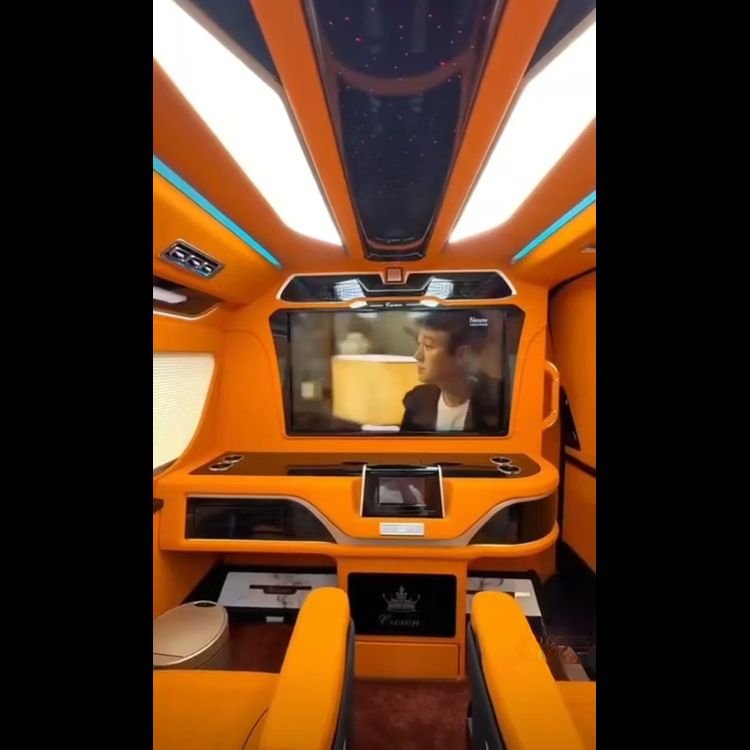 2025 VIP Luxury Airline Seats Multifunctional Luxury Van Aviation Seats for Toyota Hiace Car Modification and Interior Upgrade