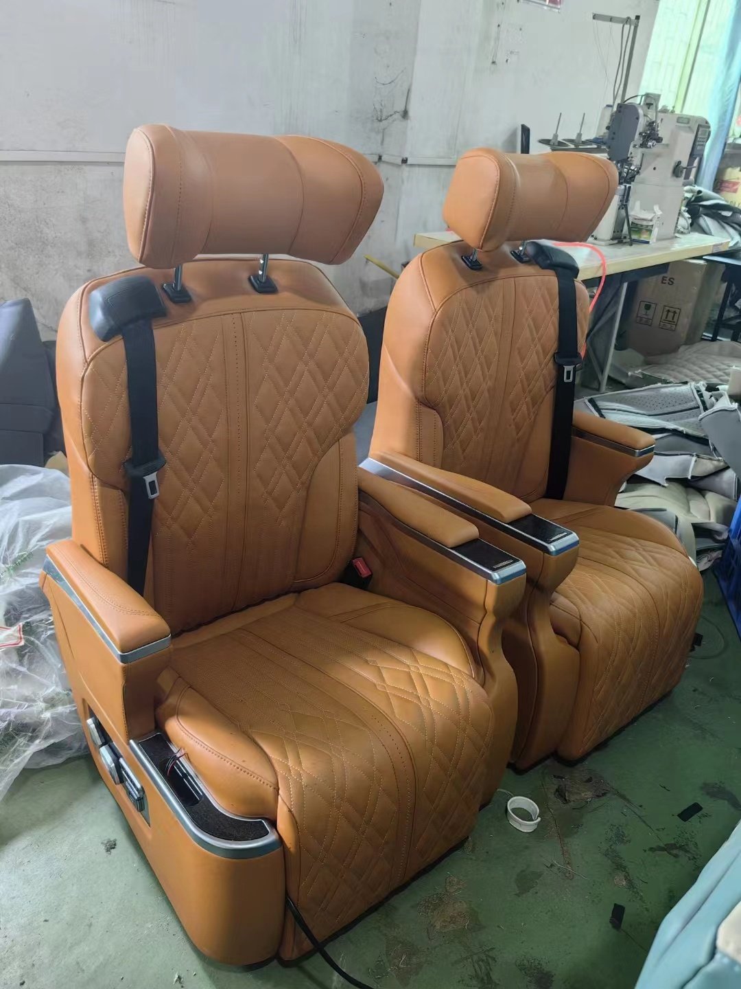 Factory Wholesale Mercedes Benz Vito W447 V Class V220 250 MPV Van Hiace Sprinter Captain Seat Heated Massage VIP Leather