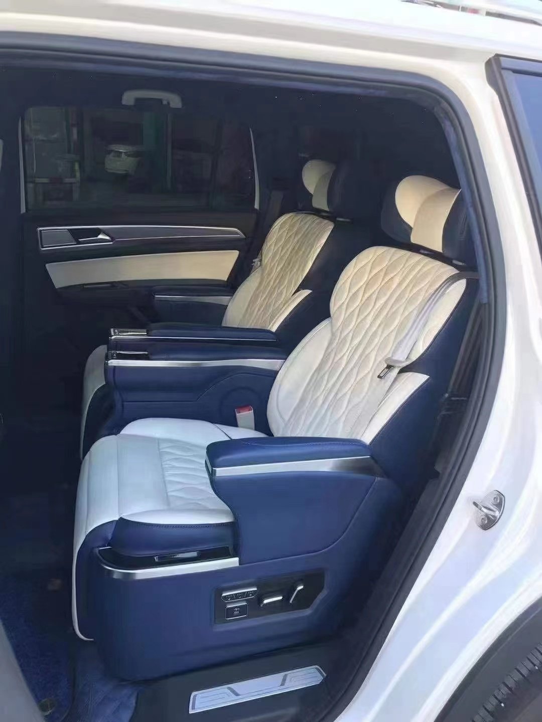 Factory Wholesale Mercedes Benz Vito W447 V Class V220 250 MPV Van Hiace Sprinter Captain Seat Heated Massage VIP Leather