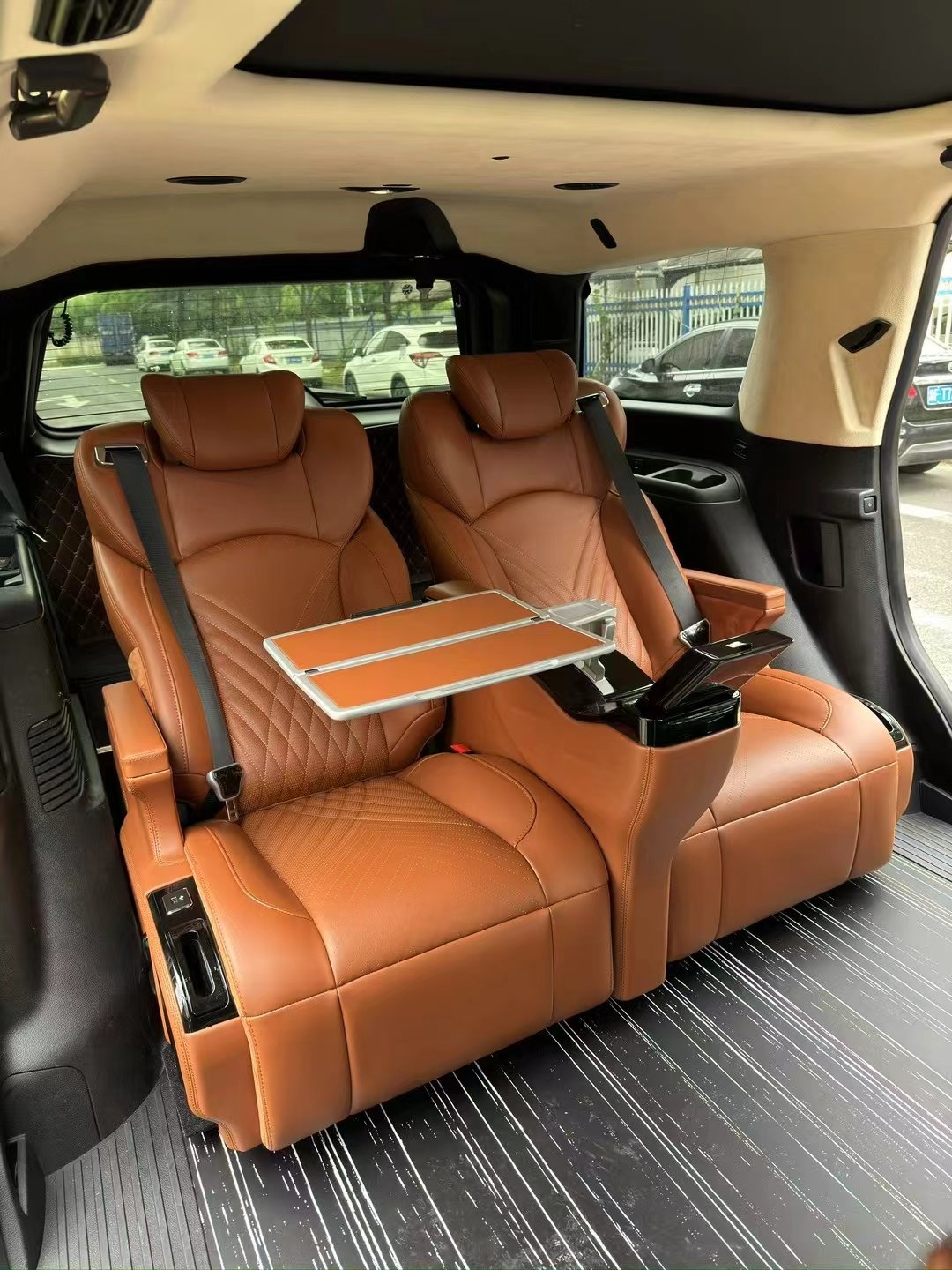 Manufacturer New Car Interior Modification Car Electric Leather Rear VIP Seat Kit with Armrests SUV Navigator Navigator Prado