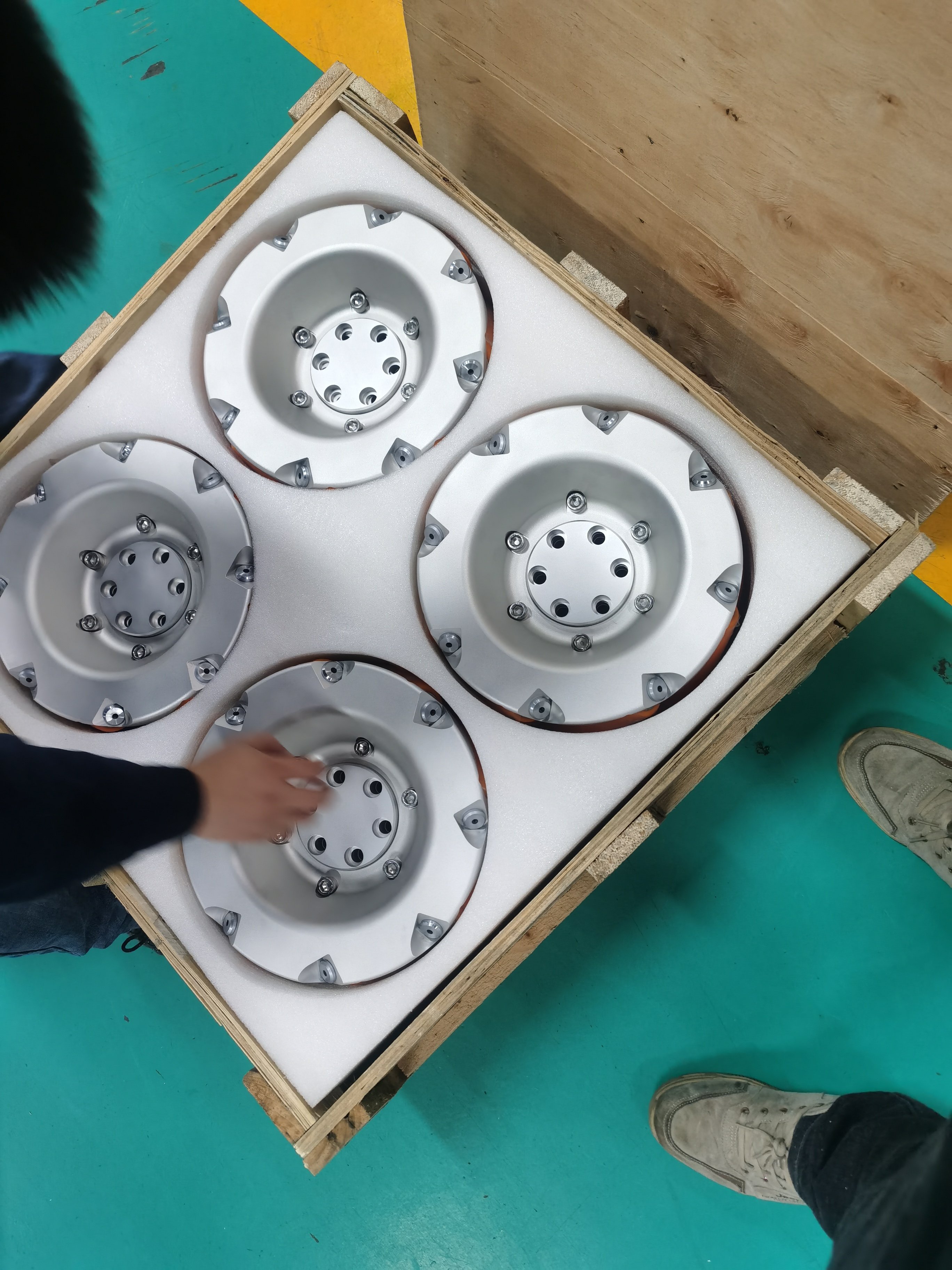 Aluminium Mecanum Wheel for Omni-Directional Mobility Precision Robotics Drive Wheel for Mining Construction Machinery Screw