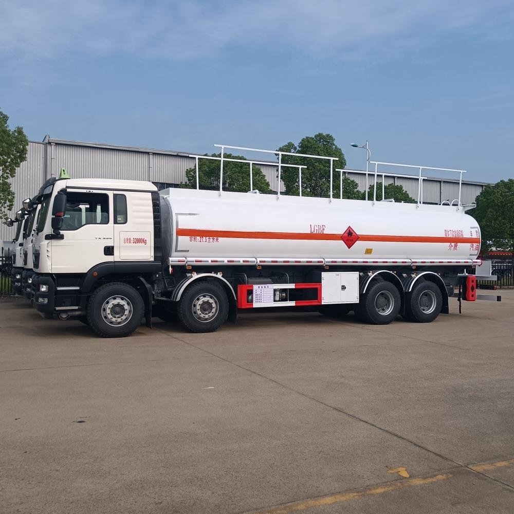 8 * 4 SITRAK Front Four Rear Eight 27.5 square Aluminum Alloy Q235 Carbon Steel 304 Stainless Steel Oil Tanker