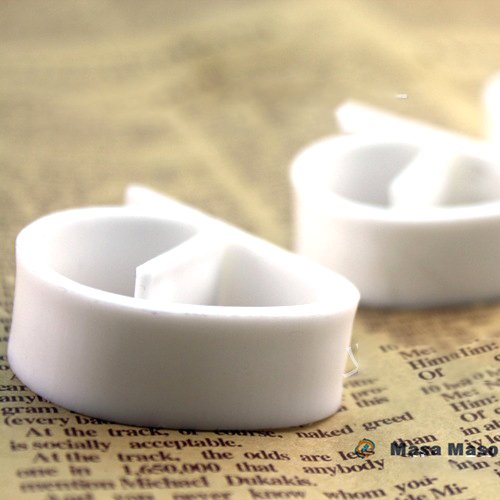 High Quality Plastic Tablecloth Clamp White Table Cloth Holder Anti-skiddin Plastic Tablecloth Clips