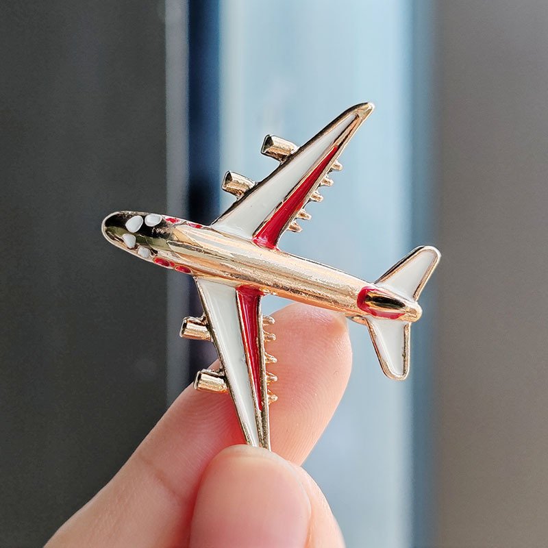 Sming Pins Airplane Shape Badge New Dripping Oil Accessories Cute Airplane Brooch Custom Metal 3d Aircraft Badge