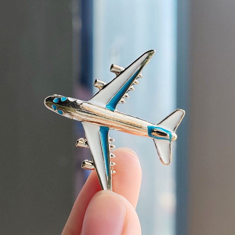 Sming Pins Airplane Shape Badge New Dripping Oil Accessories Cute Airplane Brooch Custom Metal 3d Aircraft Badge