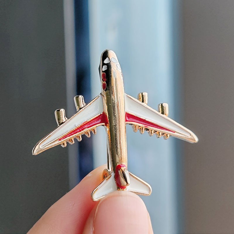Sming Pins Airplane Shape Badge New Dripping Oil Accessories Cute Airplane Brooch Custom Metal 3d Aircraft Badge