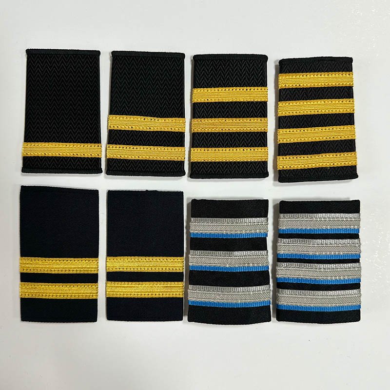 Traditional Professional Pilot Aviators Epaulettes Woven Shoulder Boards with Gold Stripes for Pilot Uniforms Epaulette Shoulder