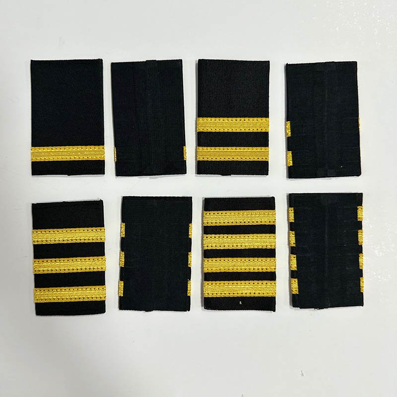 Traditional Professional Pilot Aviators Epaulettes Woven Shoulder Boards with Gold Stripes for Pilot Uniforms Epaulette Shoulder