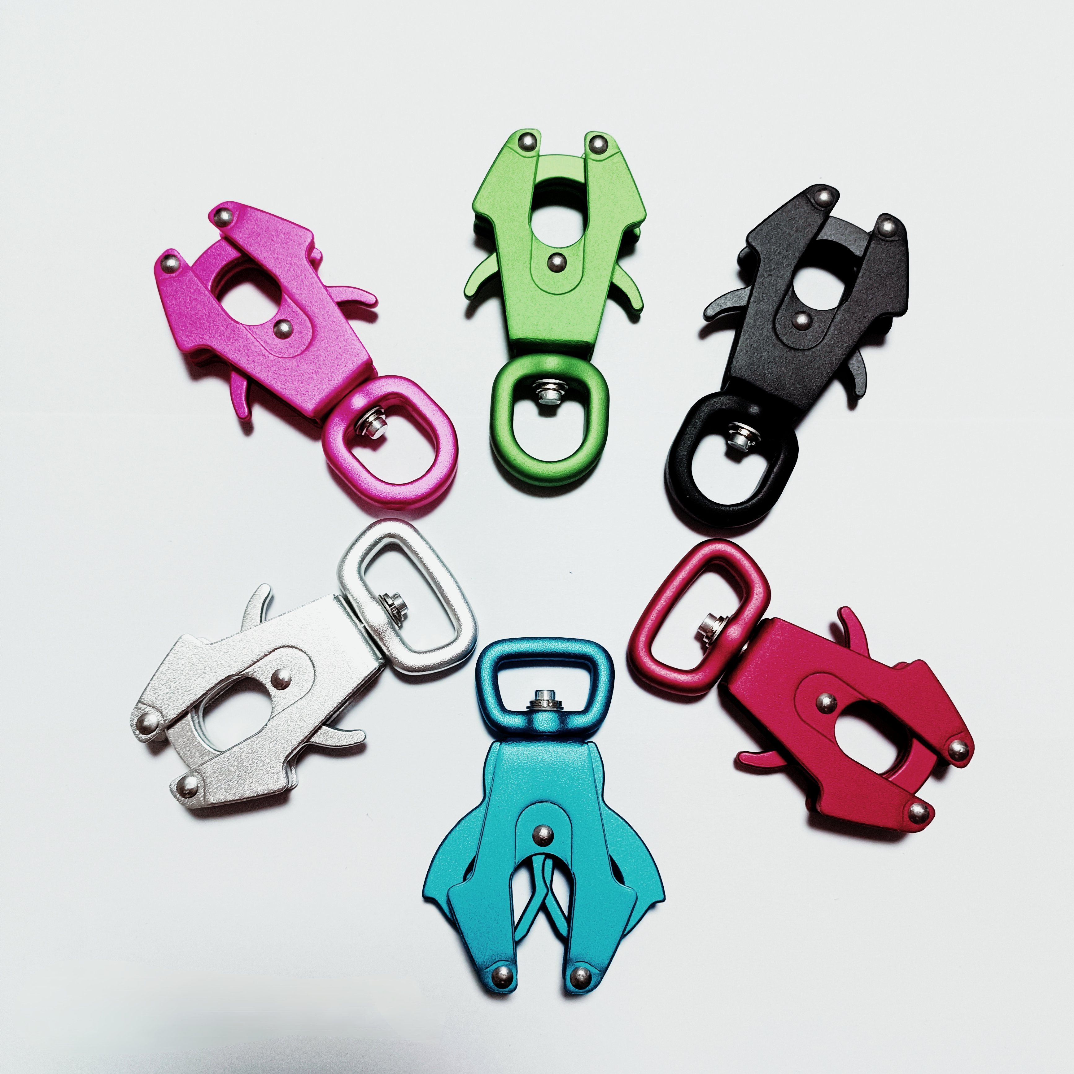 25mm Free Sample Pet Accessories Tactical Dog Leash Carabiner Multi-Function Aluminum Alloy Connectors Clip Frog Buckle
