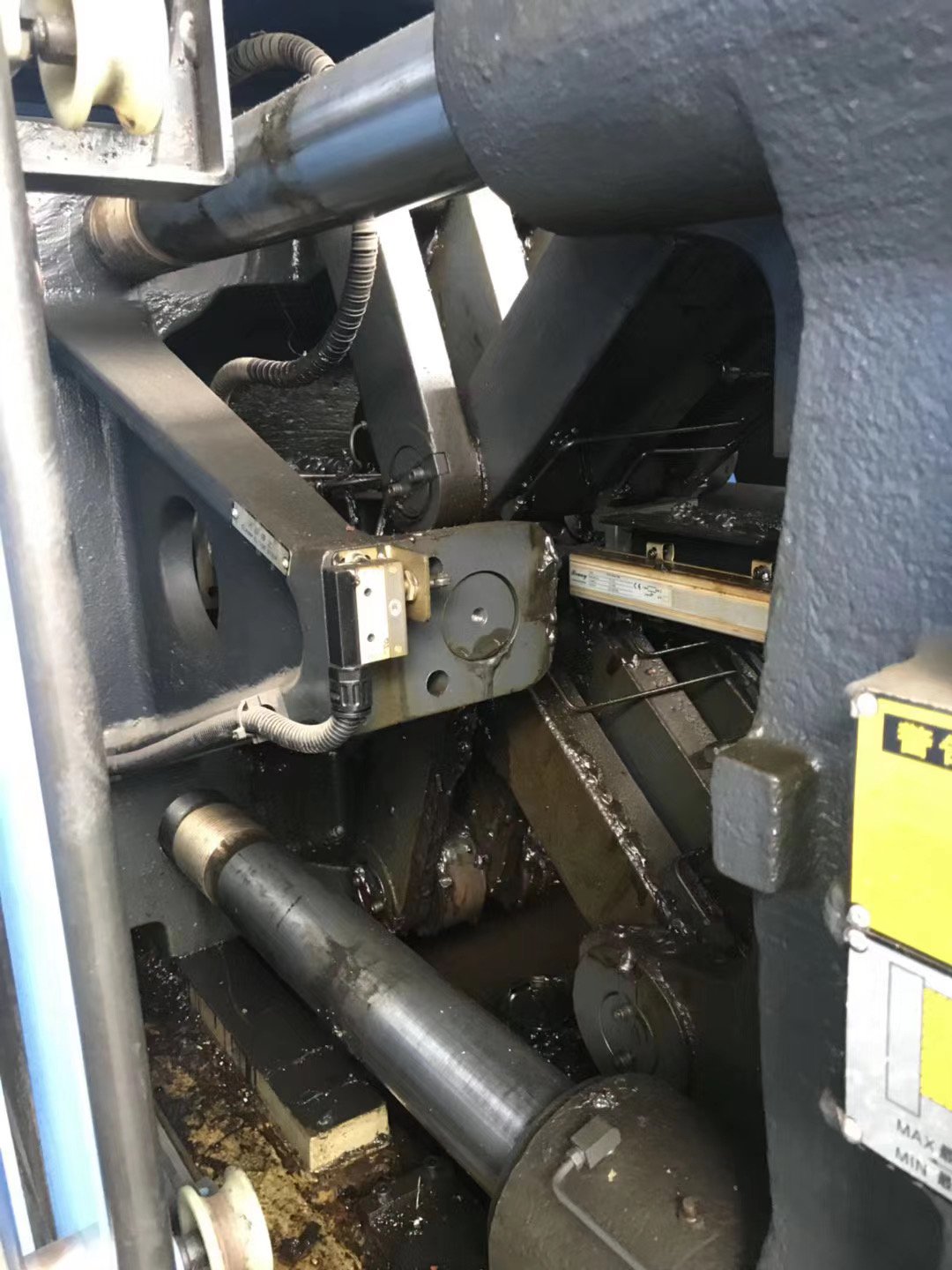 Used 128 Ton Haixing Plastic Injection Molding Machine