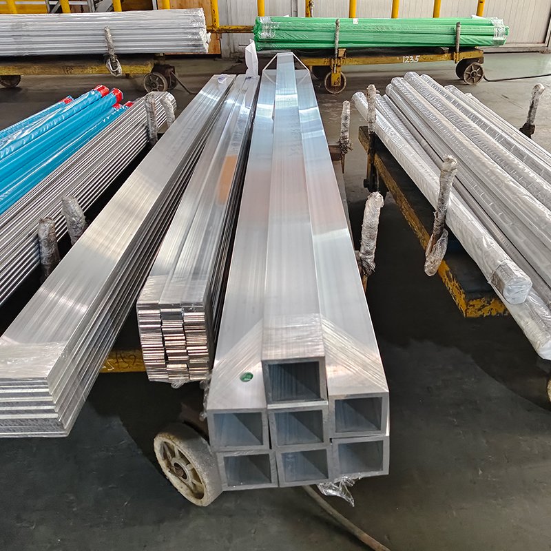 6061 Custom Hollow Extruded Square Rectangle Metal Rail Transit Metals Aluminum Tube Aluminium Tubing