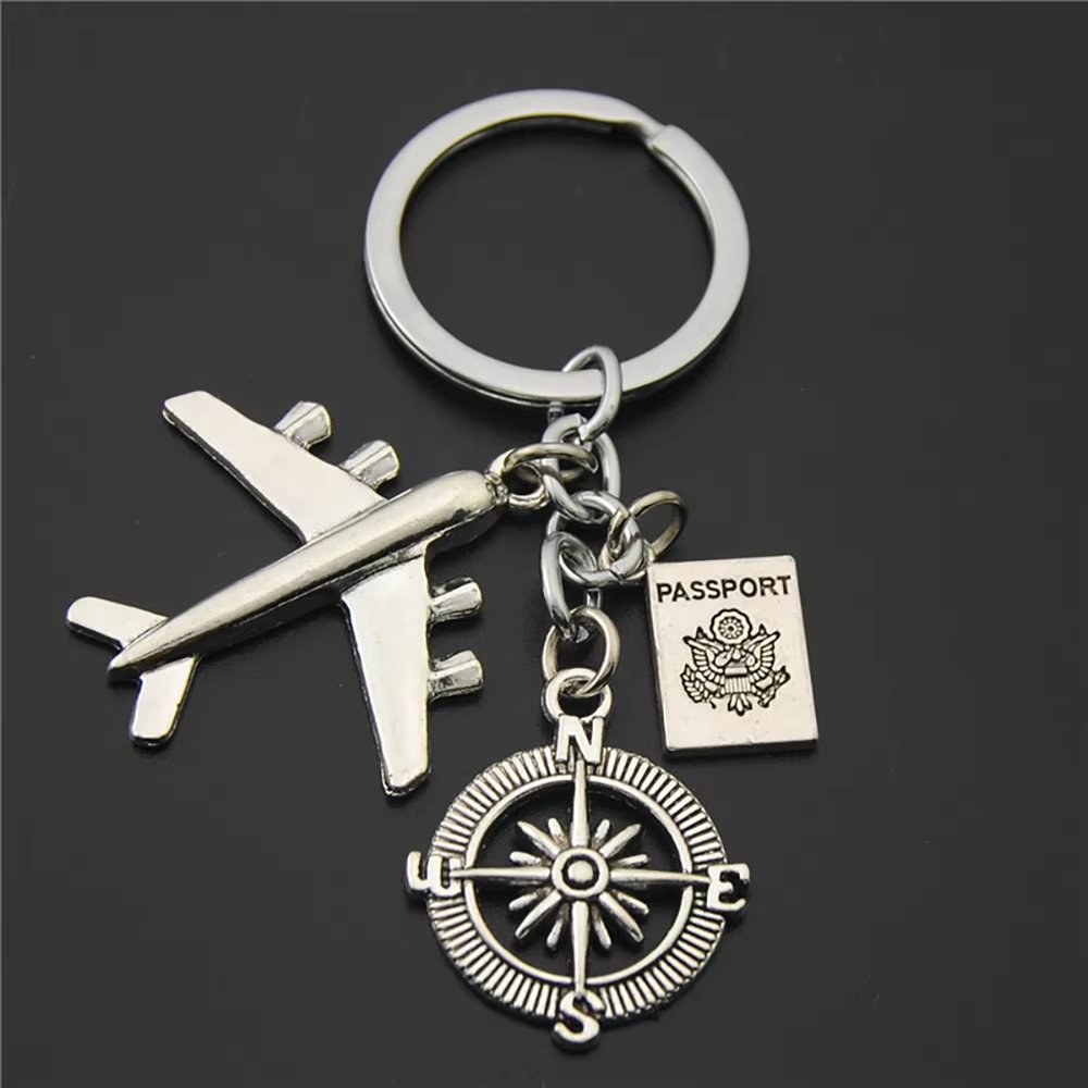 2025 Promotional Flight Travel Themed Airplane Compass Metal Airplane Model Keychain for Aviation Enthusiasts and Travelers