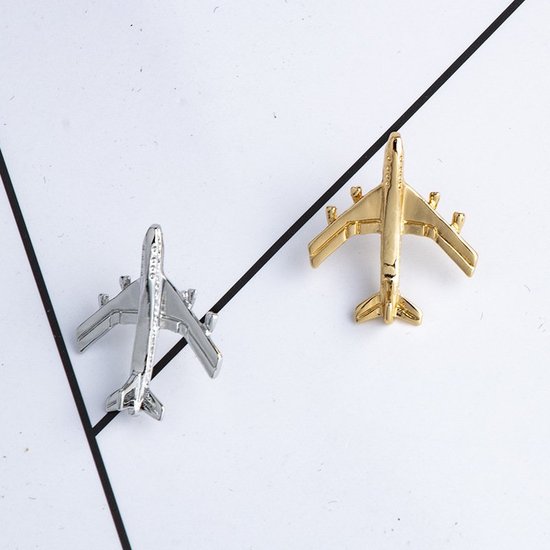 Aircraft Brooch for Women, Minimalist Accessories, Versatile and Atmospheric Outerwear Temperament
