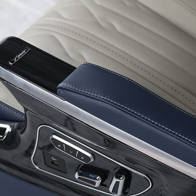 Luxurious Toyota Alphard Single Captain Car Seat Comfortable Multifunctional Leather Interior Accessory for Business Van