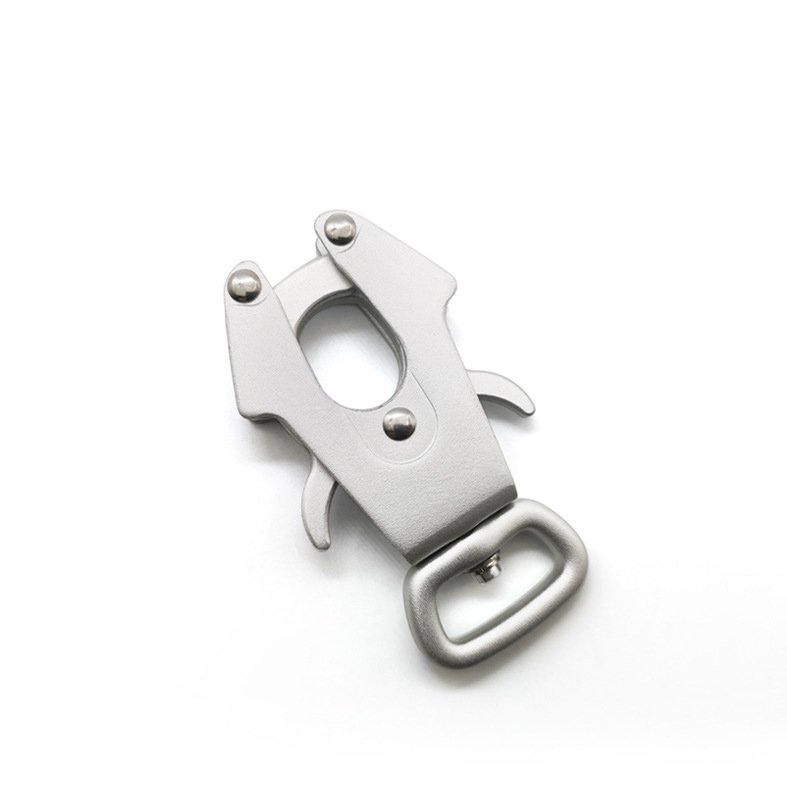 New Pet Leash Accessories Metal Frog Clip Buckle Multi-Function Alloy Connectors Carabiner Clip Frog Buckle